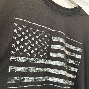 Mossy Oak  XL Black Graphic Tee